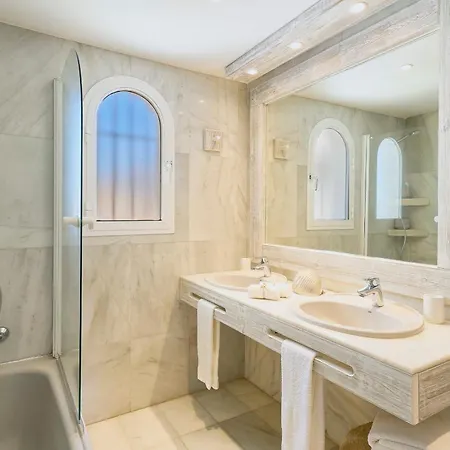 Hotel About Casa Del Rio 4*